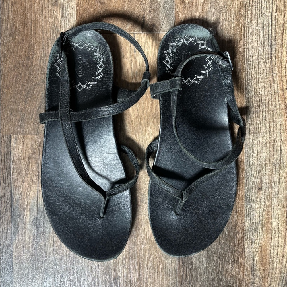 Chaco Black Rowan Leather Sandals